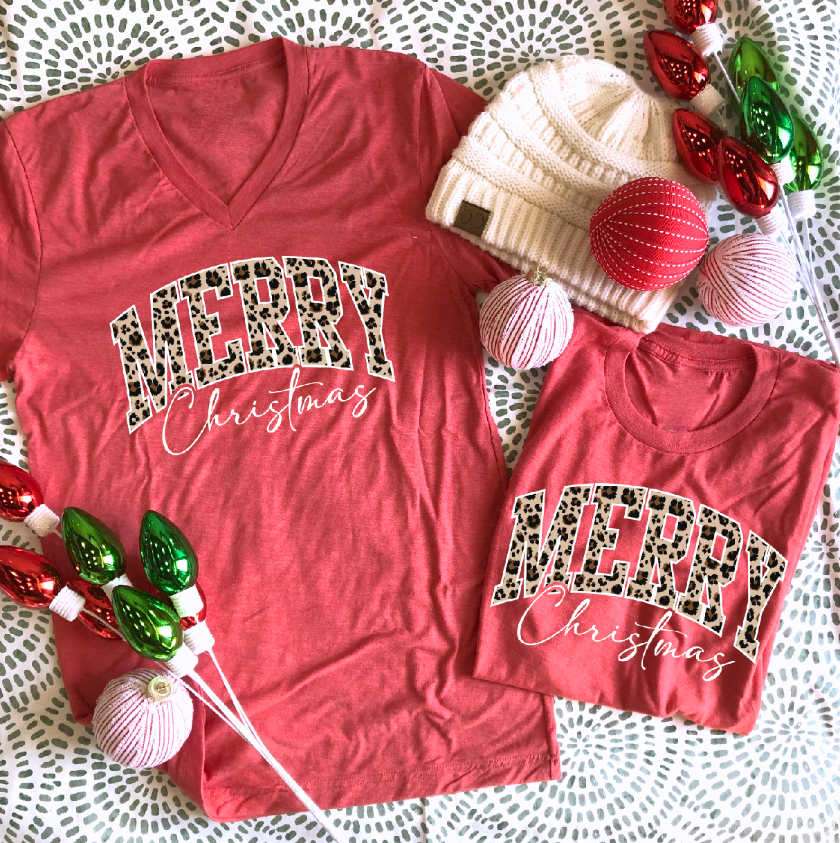 CHRISTMAS: Merry Christmas Leopard (CREW NECK)