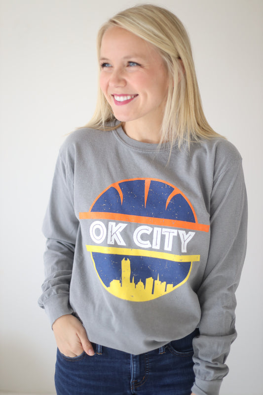 OKC SPIRIT: OK City Basketball & Skyline - Comfort Longsleeve